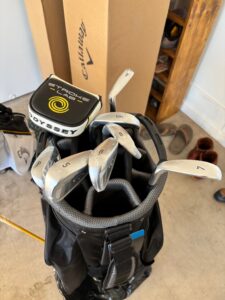 한 번도 사용하지 않은 골프채 세트 팝니다